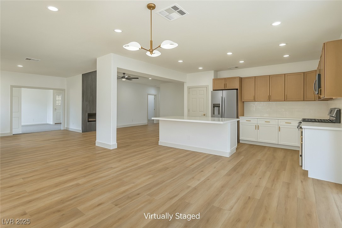 1054 Silver Star Street Property Photo 1