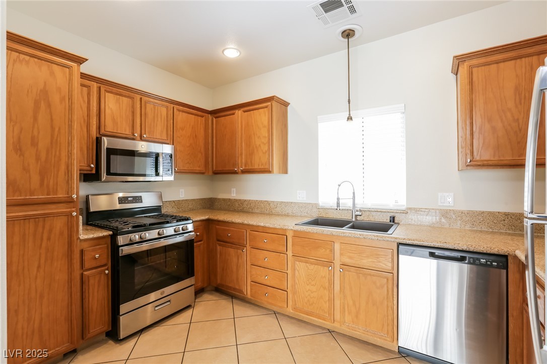 6319 Blushing Willow Street Property Photo 7