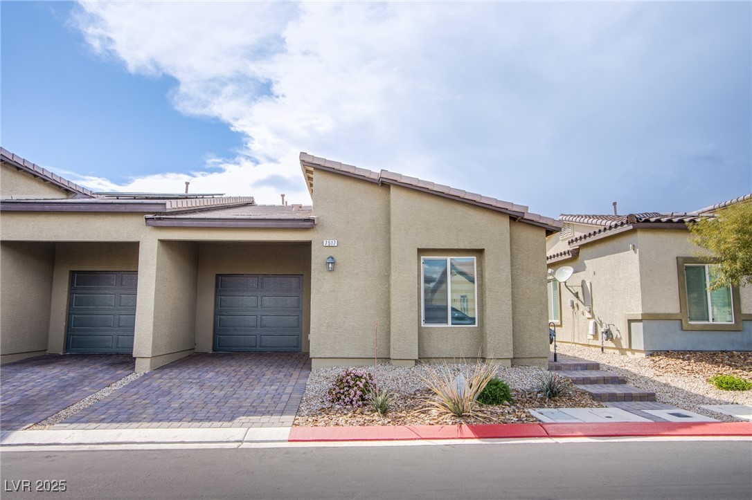 7517 Crested Moon Street Property Photo 1
