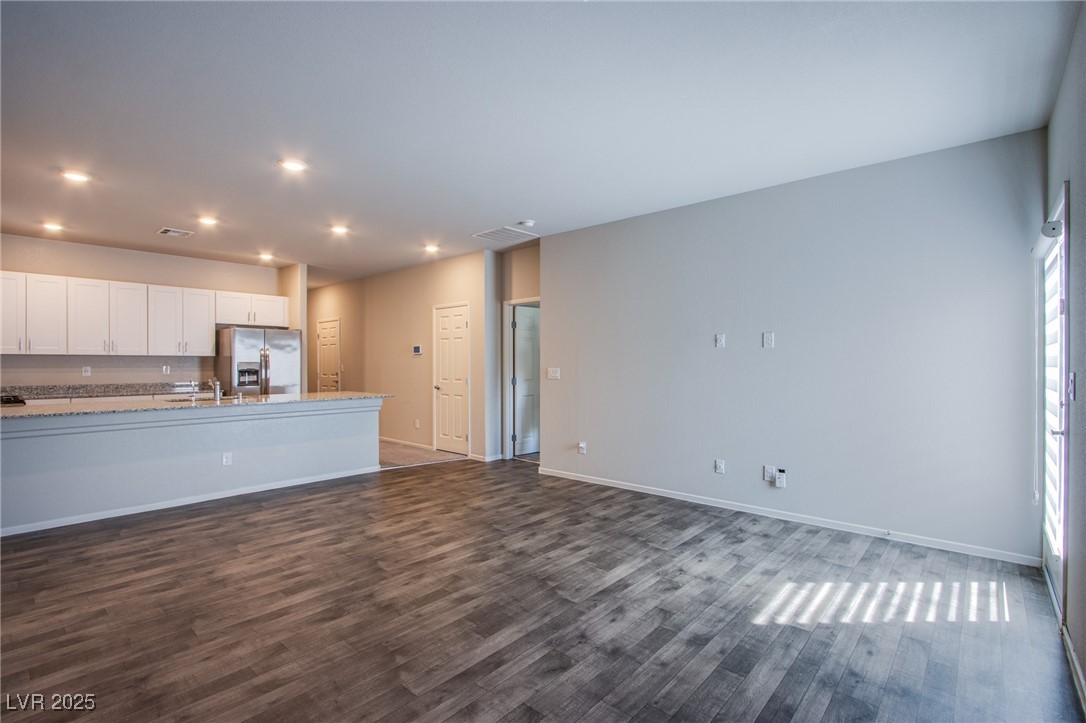 7517 Crested Moon Street Property Photo 5