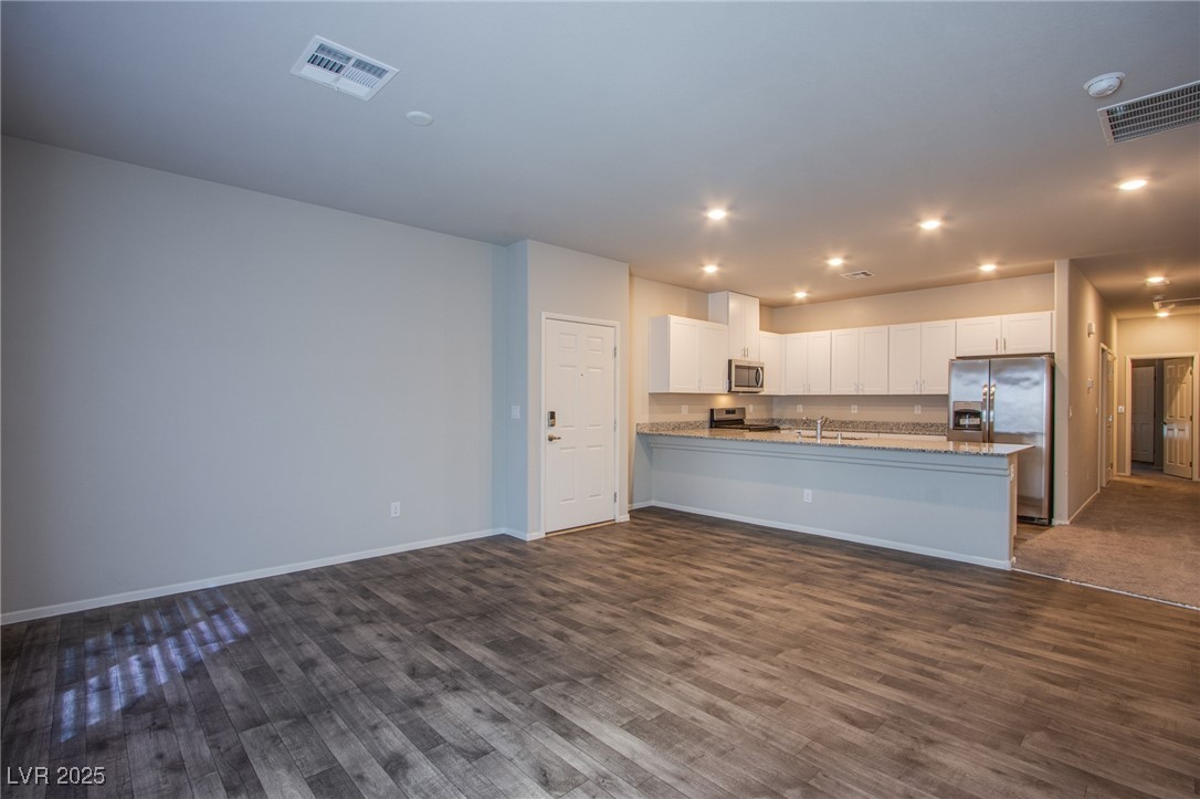 7517 Crested Moon Street Property Photo 6