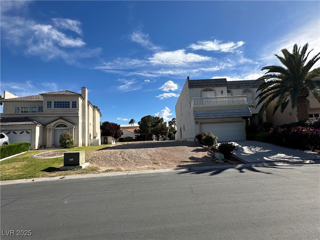 777 Vegas Valley Drive Property Photo 3