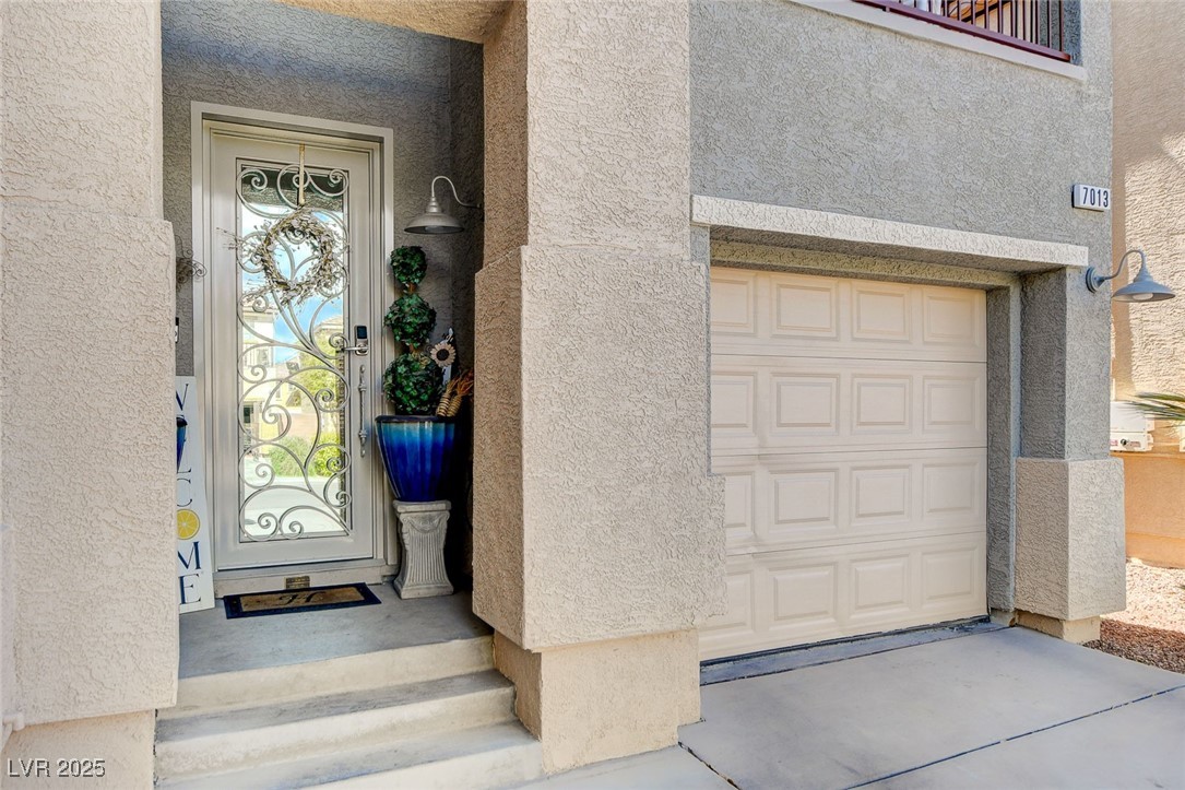 7013 Pink Flamingos Place Property Photo 10