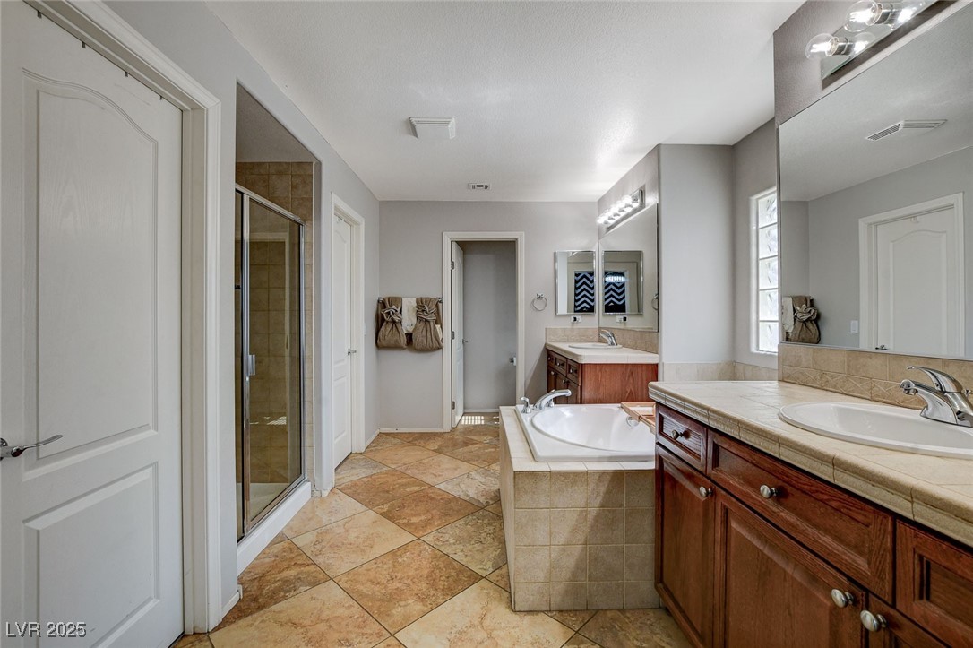 7013 Pink Flamingos Place Property Photo 48