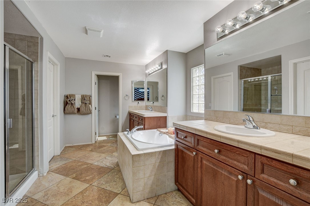 7013 Pink Flamingos Place Property Photo 49