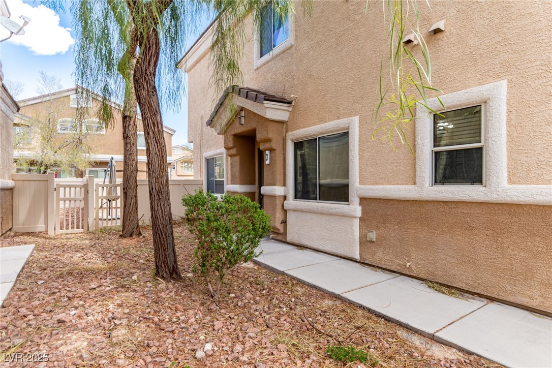 3304 Speckle Summer Place 3 Property Photo 4