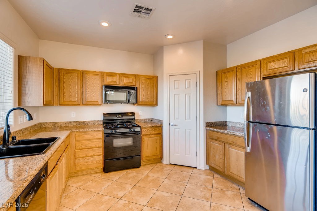 8205 Celina Hills Street Property Photo 5