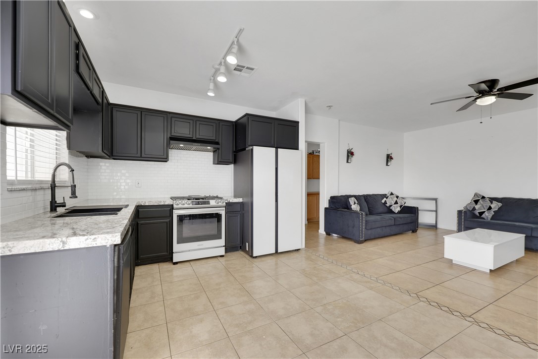 6314 Shadow Moon Place Property Photo 10