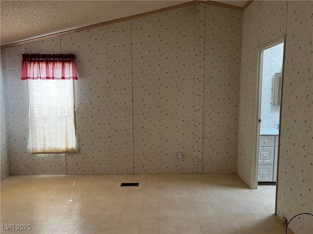 91 West Yukon Street Property Photo 12