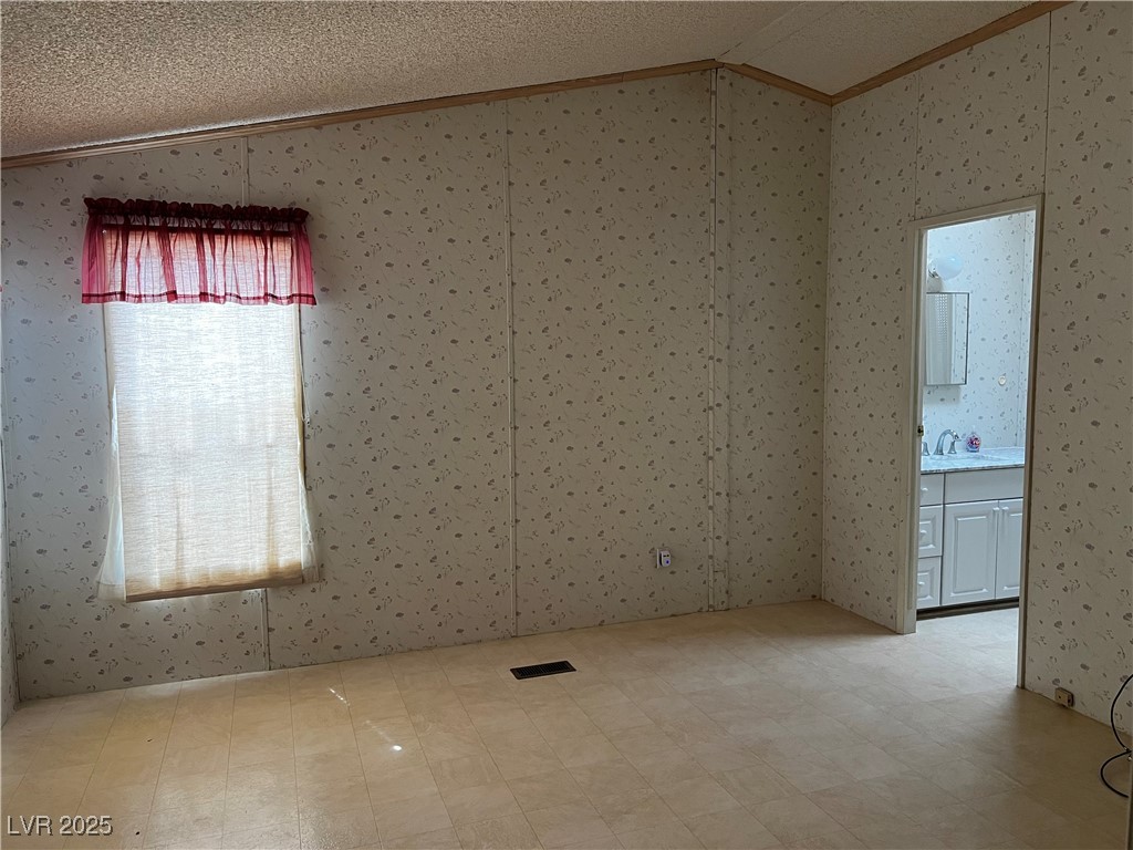 91 West Yukon Street Property Photo 13