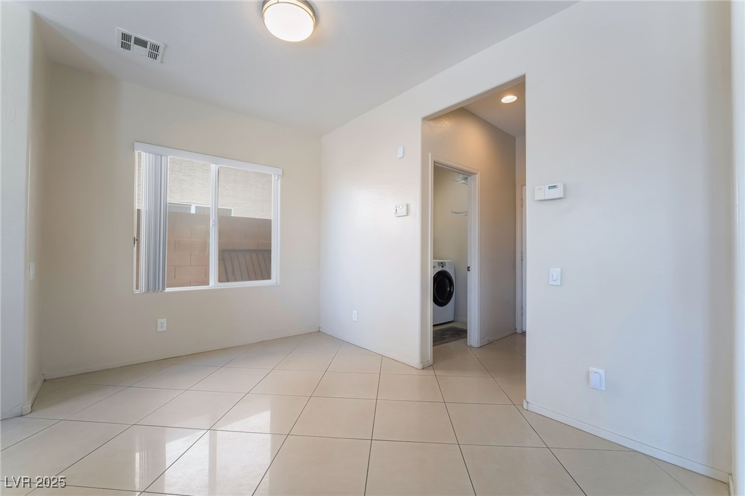 2739 Cramond Street Property Photo 13