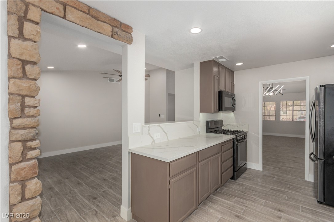 1816 Mazzanti Way Property Photo 8