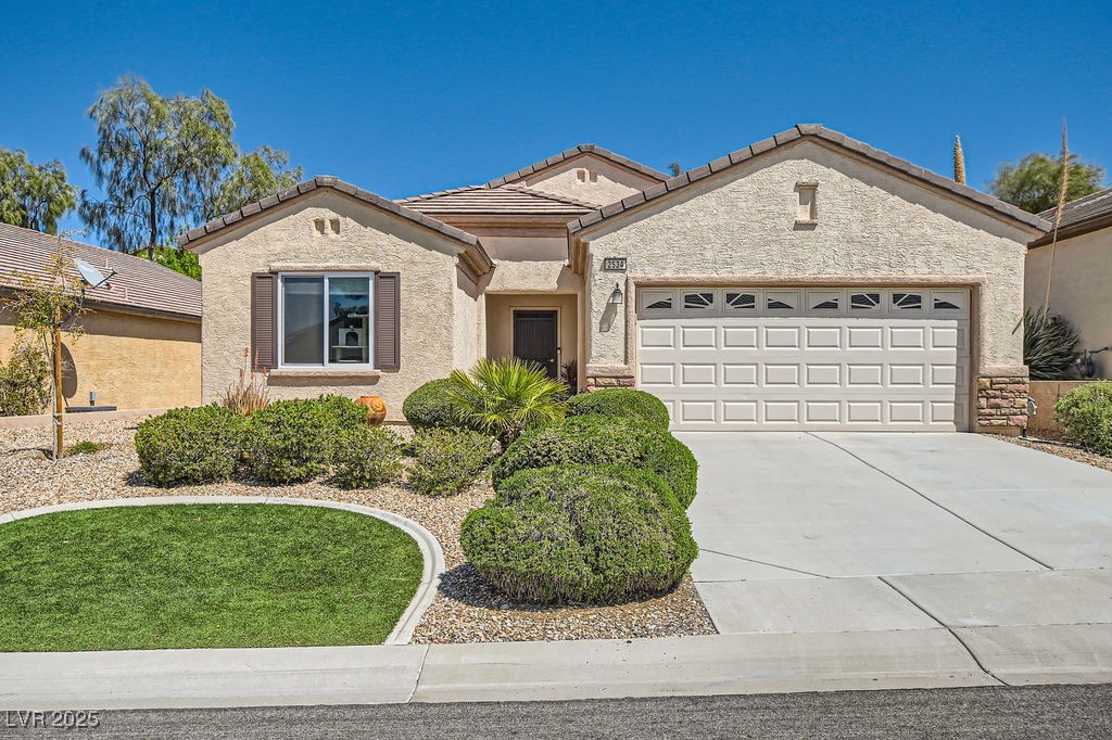 2534 Starlight Valley Street Property Photo