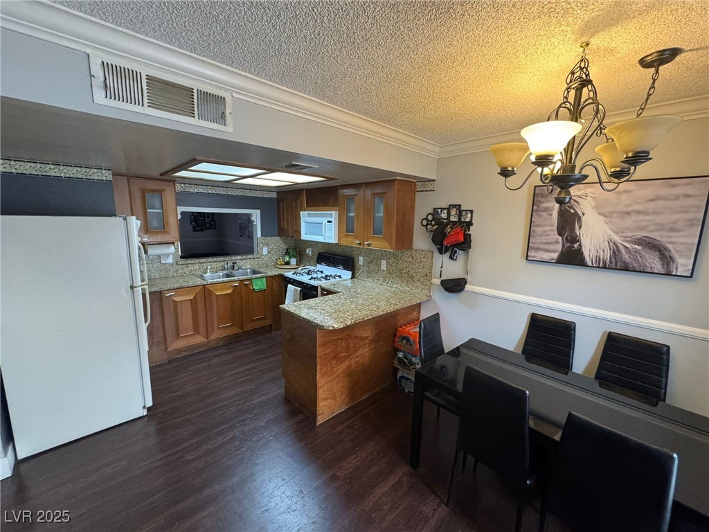 898 Flagstone Way Property Photo