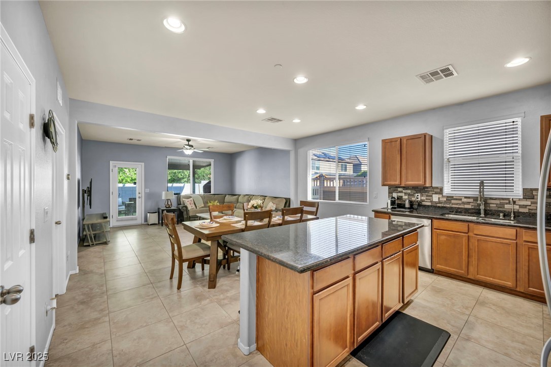 1152 Pine Cove Court Property Photo 3