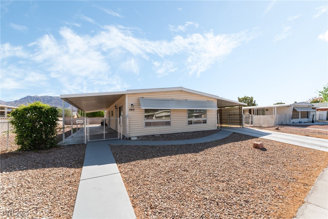 360 Sir Richard East Drive Property Photo