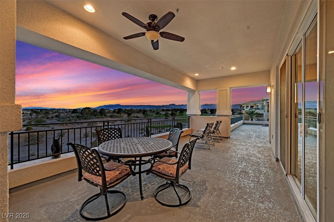 9213 Las Manaitas Avenue 401 Property Photo 55