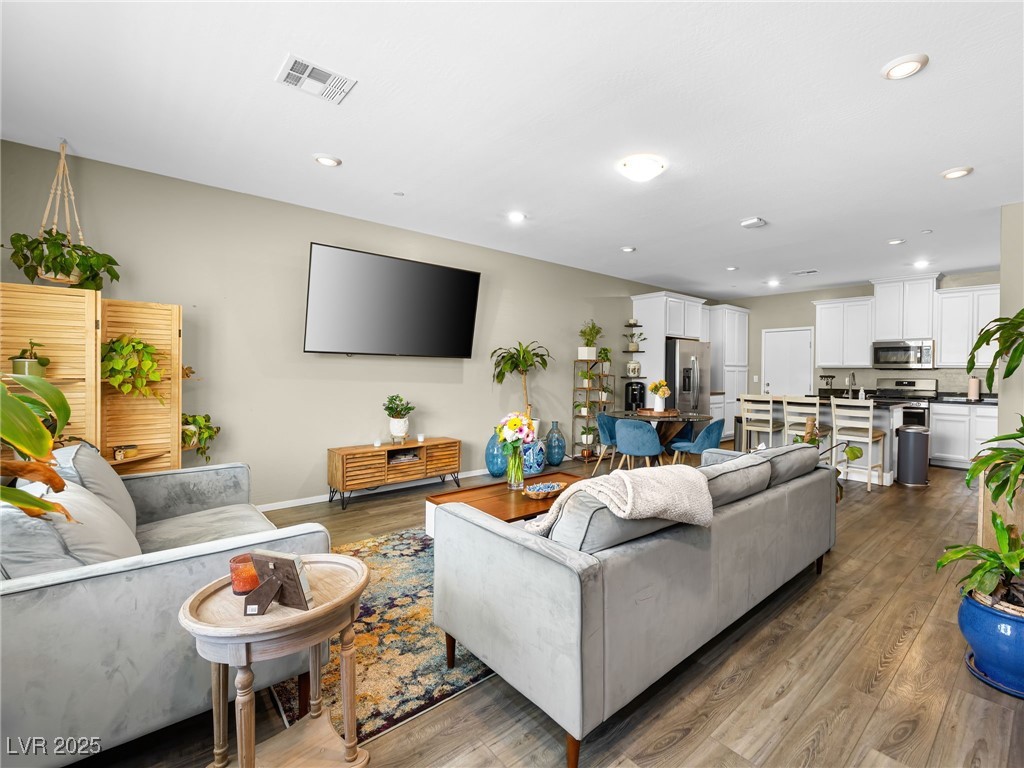 8701 Giant Causeway Avenue Property Photo 3