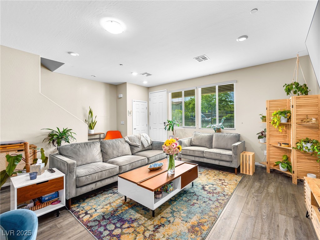 8701 Giant Causeway Avenue Property Photo 4