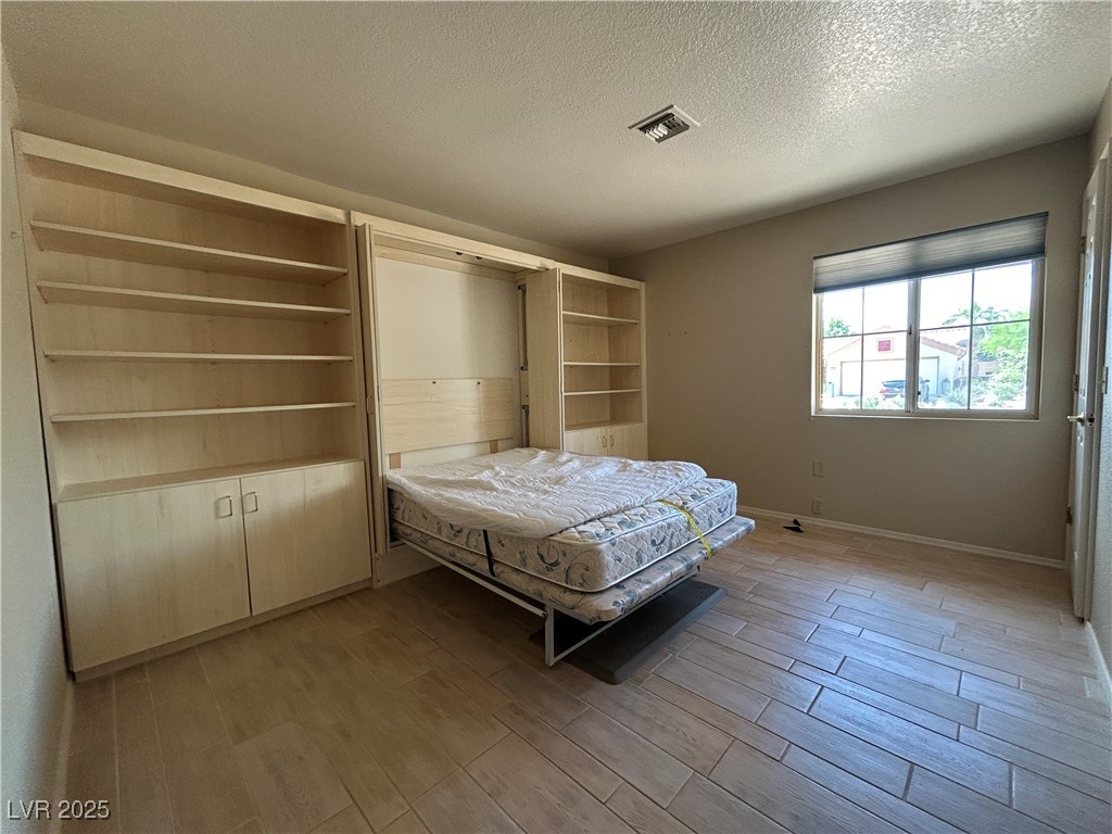 9048 Litchfield Avenue Property Photo 9