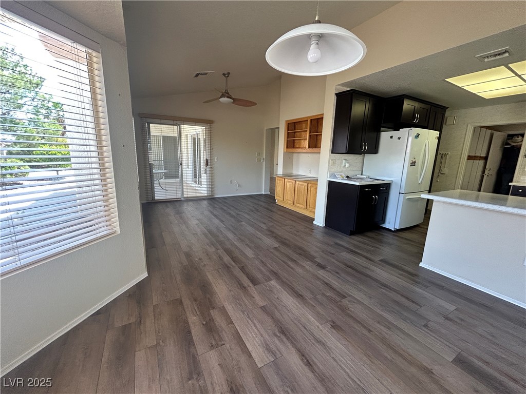 9048 Litchfield Avenue Property Photo 16