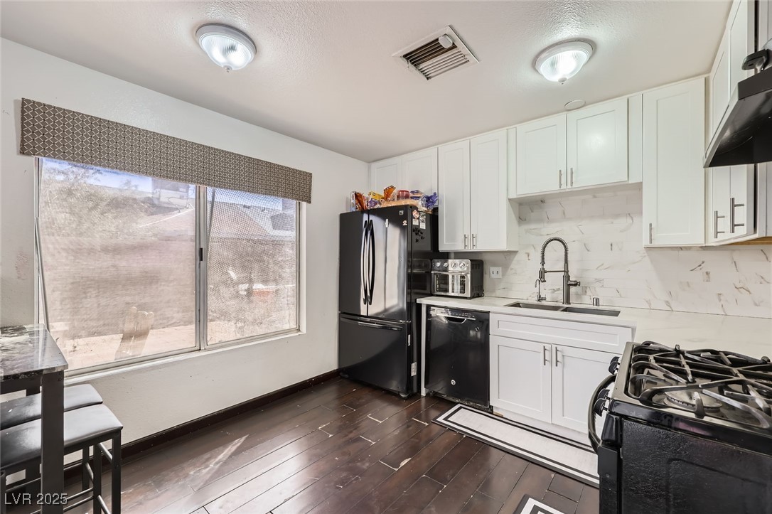 7047 Mountain Meadow Lane Property Photo 12