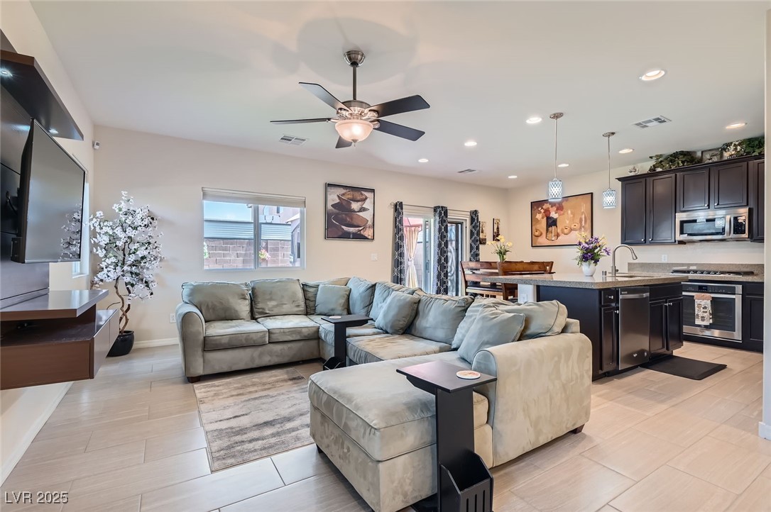 5556 Cornadelo Range Road Property Photo 4