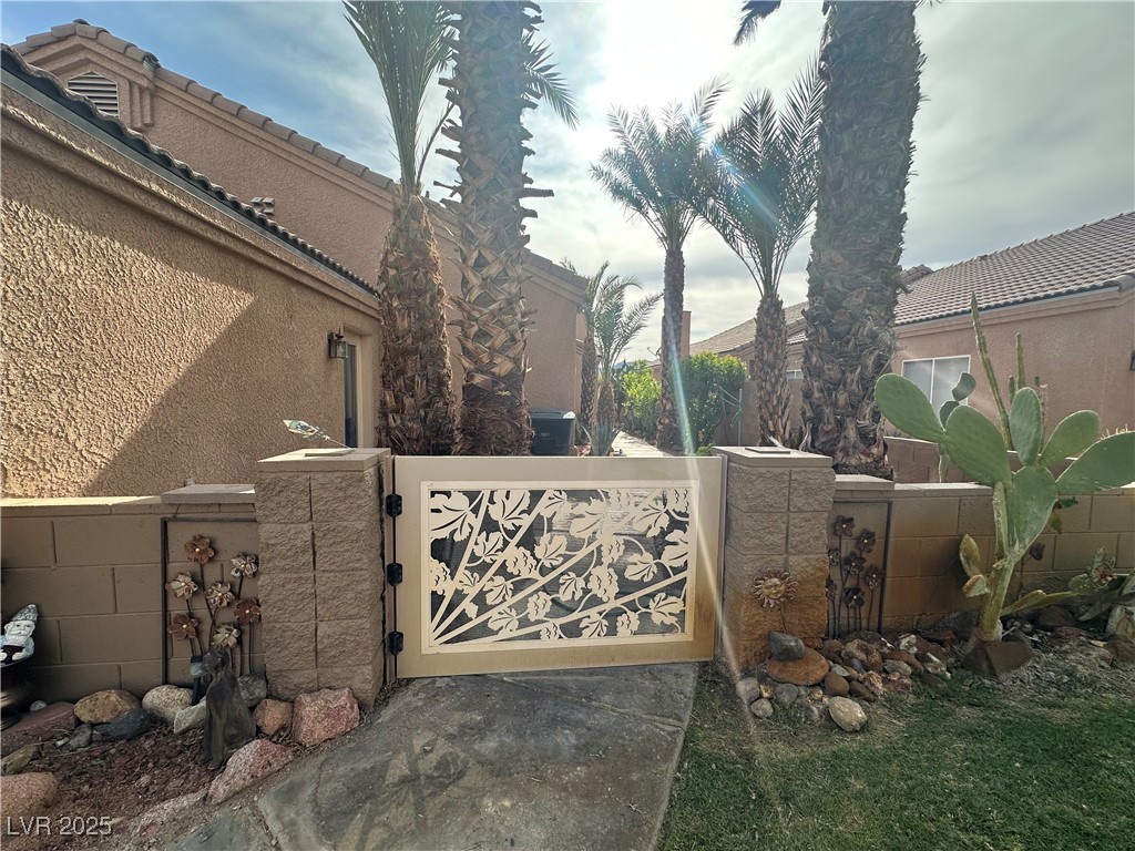 1210 Country Club Property Photo 4