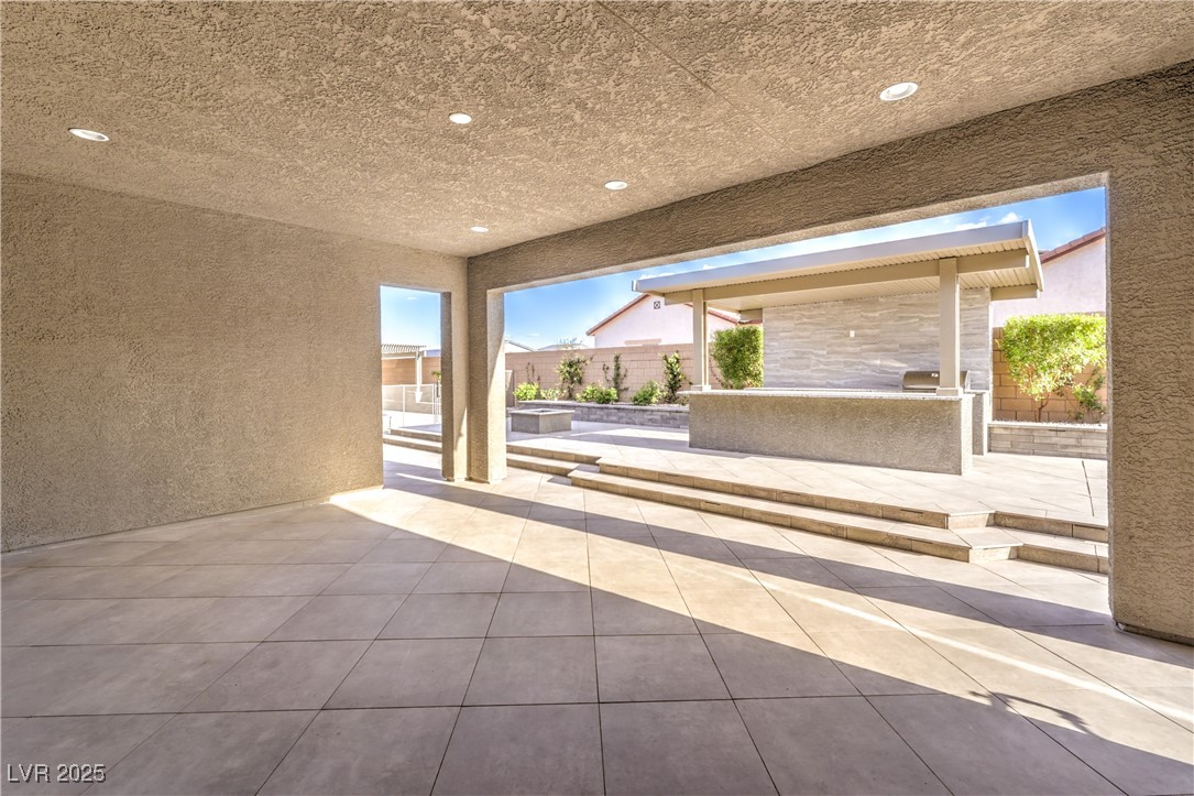 8445 South Tenaya Way Property Photo 15
