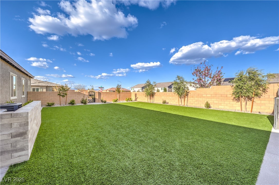 8445 South Tenaya Way Property Photo 30