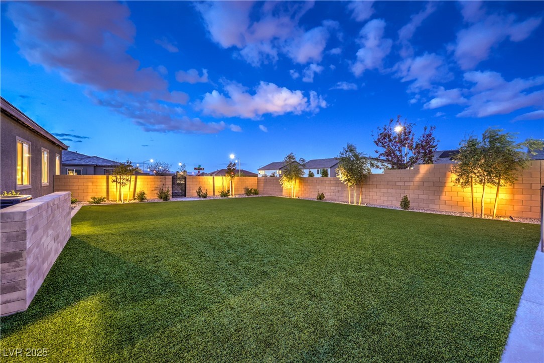 8445 South Tenaya Way Property Photo 32