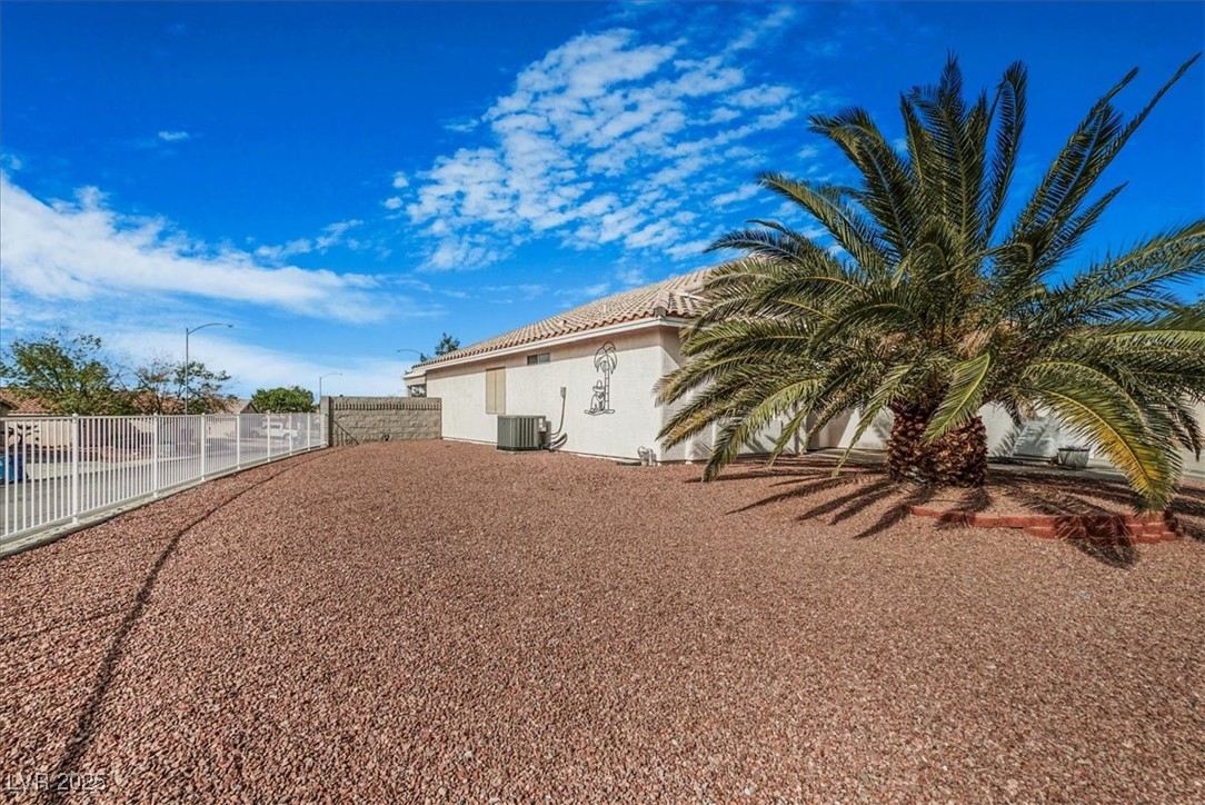 1066 Vanlier Lane Property Photo 44