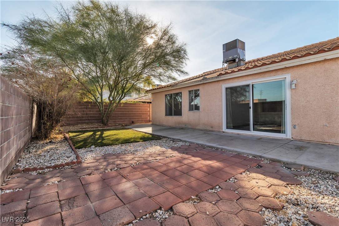 918 Ambusher Street Property Photo 14
