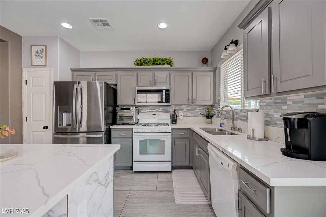 3760 Candytuft Ridge Avenue Property Photo 10