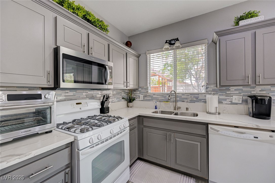 3760 Candytuft Ridge Avenue Property Photo 13