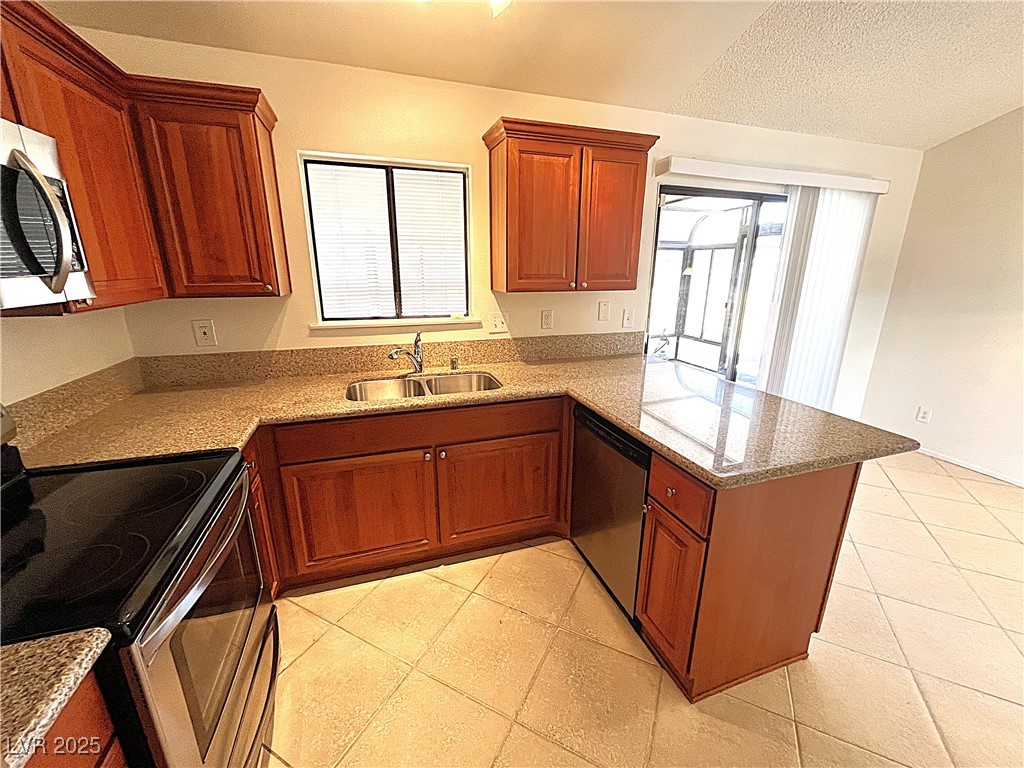 1208 Winwood Street Property Photo 3