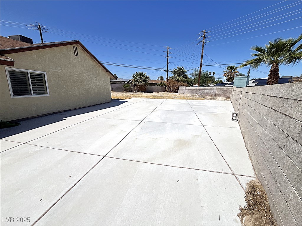 1208 Winwood Street Property Photo 8
