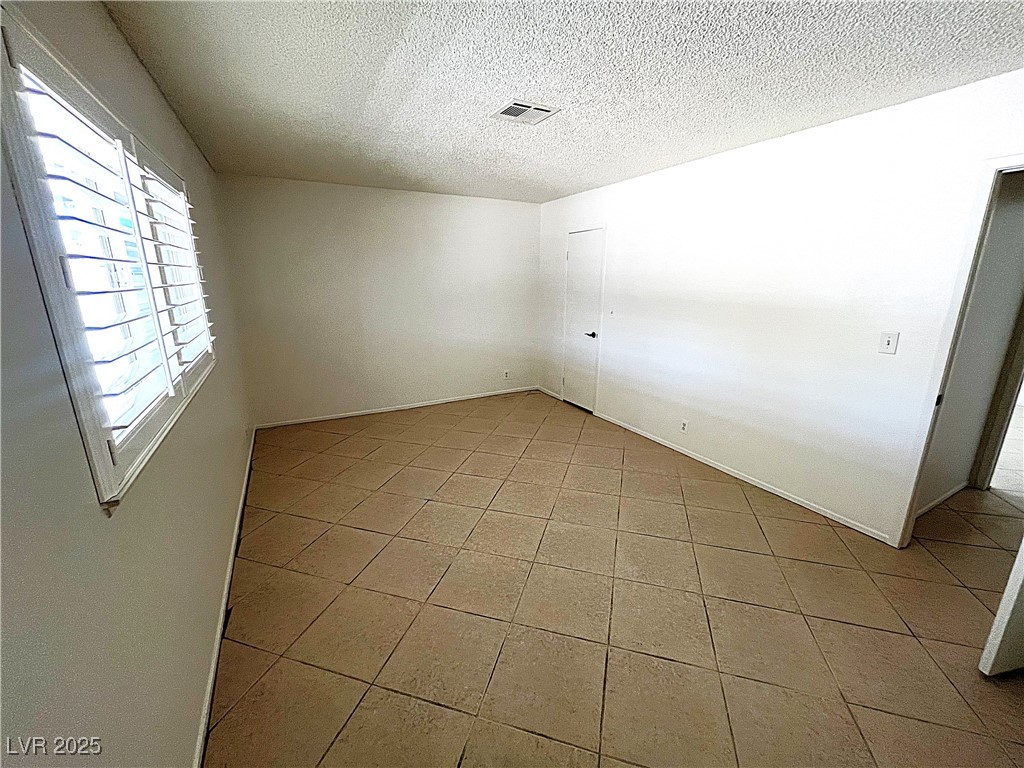 1208 Winwood Street Property Photo 13