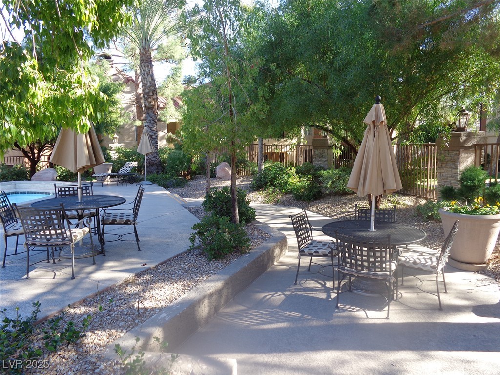 2200 South Fort Apache Road 2071 Property Photo 15
