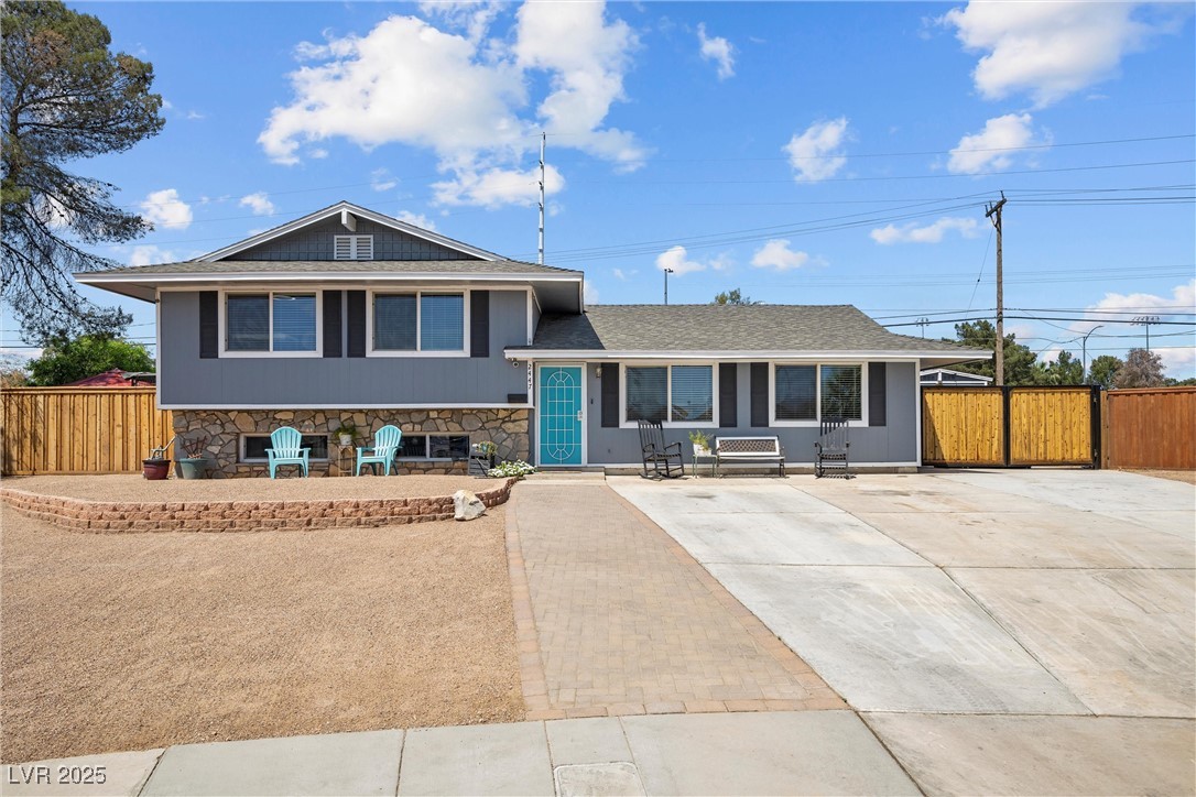 2447 Tournament Street Property Photo 2
