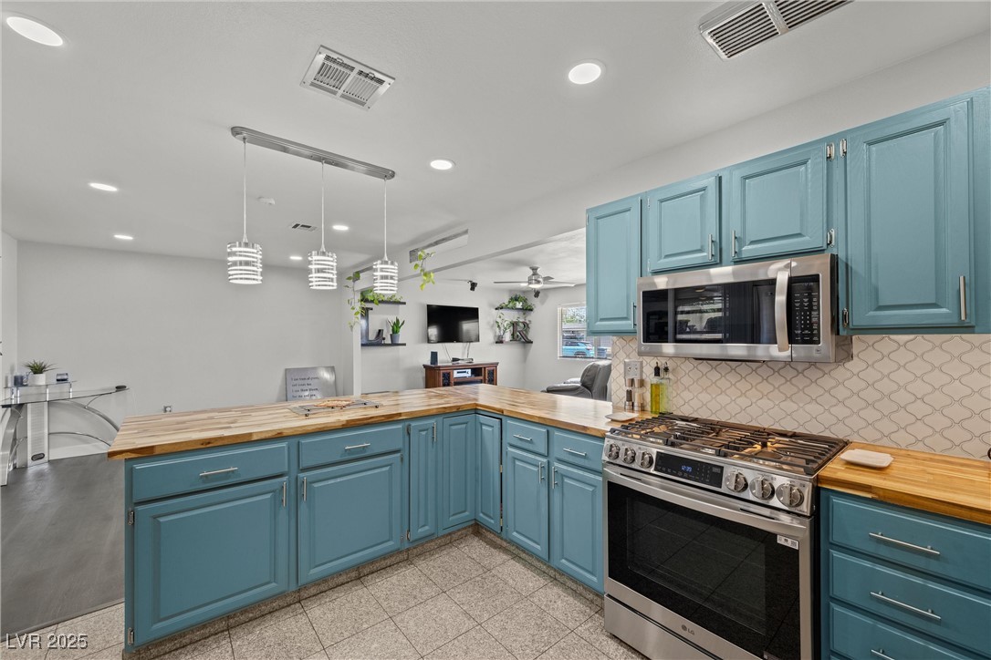 2447 Tournament Street Property Photo 19