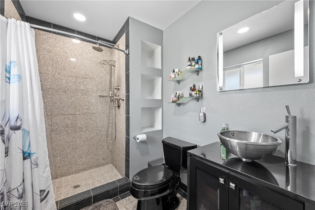 2447 Tournament Street Property Photo 35