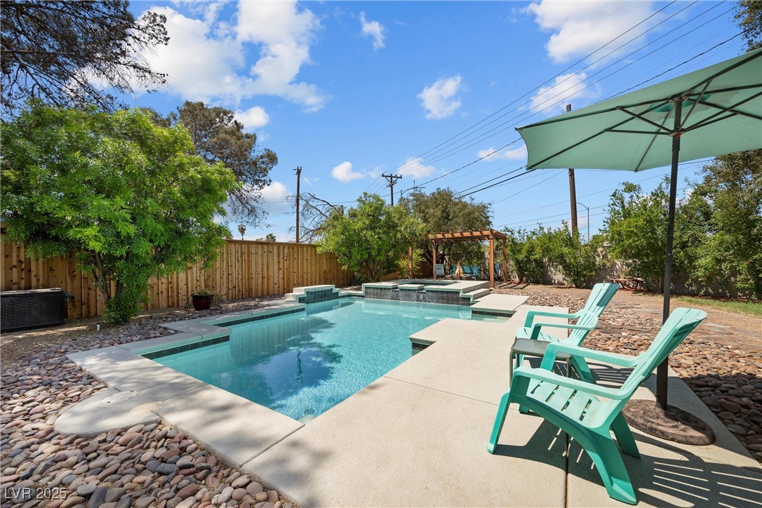 2447 Tournament Street Property Photo 39