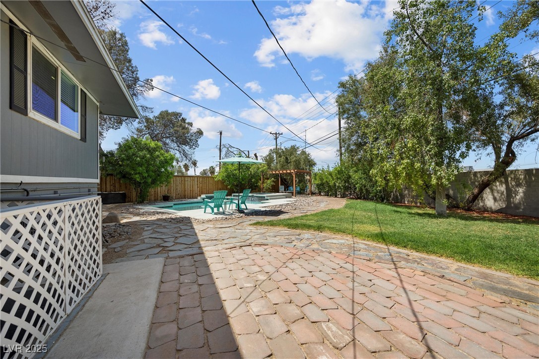 2447 Tournament Street Property Photo 44
