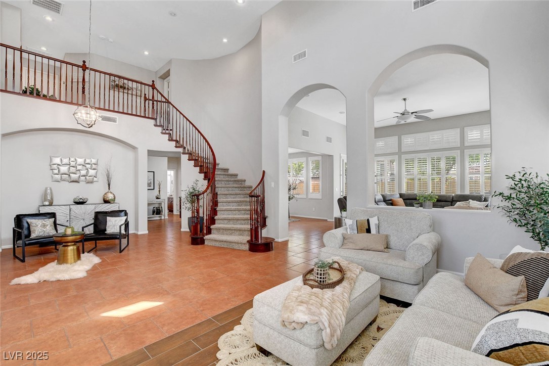 9413 Artesian Oak Court Property Photo 3