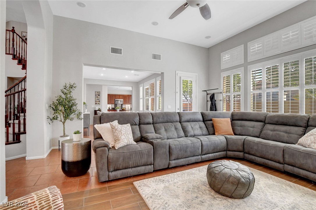 9413 Artesian Oak Court Property Photo 15