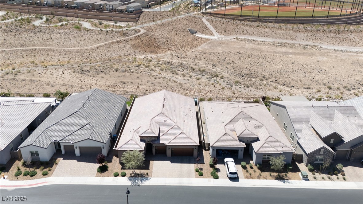 2719 Canvas Sky Street Property Photo 4