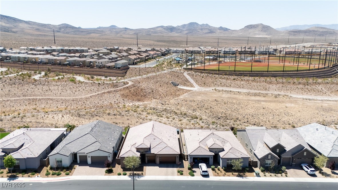 2719 Canvas Sky Street Property Photo 5