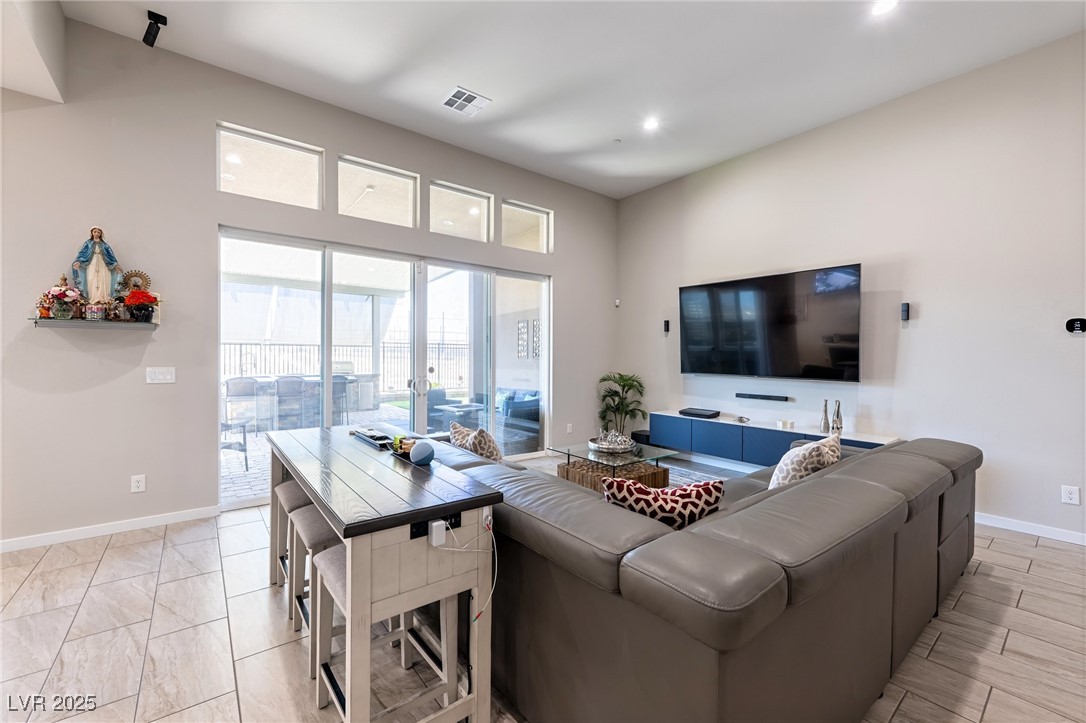2719 Canvas Sky Street Property Photo 9