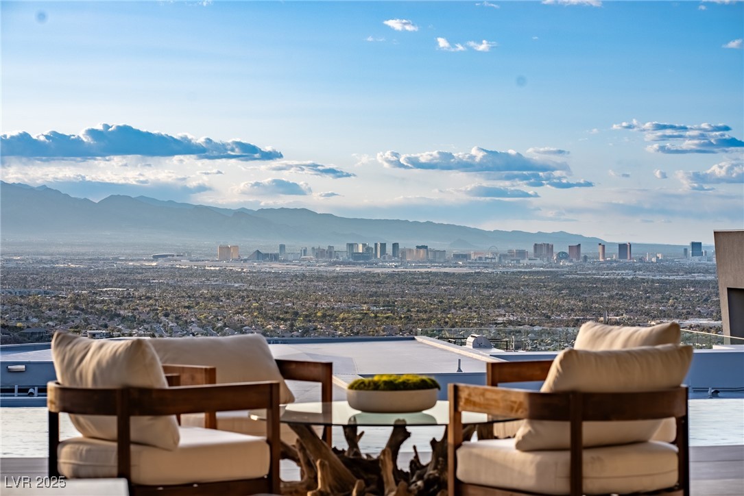 667 Palisade Rim Drive Property Photo